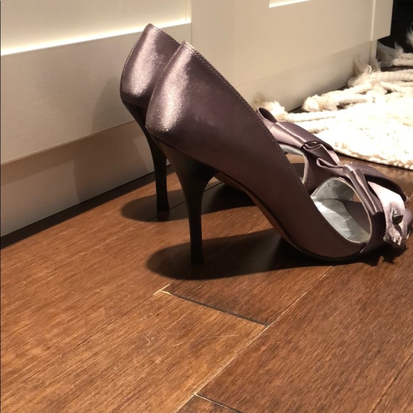 Report Signature Satin Gunmetal Peep Toe Size 8 - Picture 4 of 6